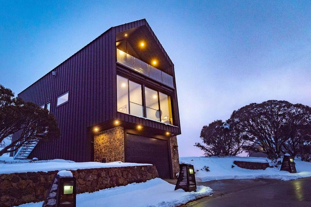 Snow Gum Luxurious Winter Escape