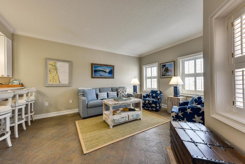 Pet-Friendly Fernandina Beach Condo Walk to Beach