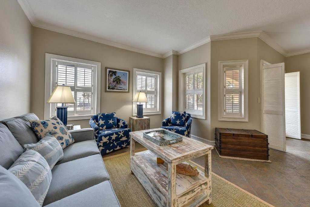 Pet-Friendly Fernandina Beach Condo Walk to Beach photo 3
