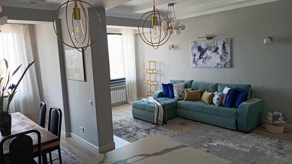Bird's Nest - Apartment in downtown Karakol photo 1