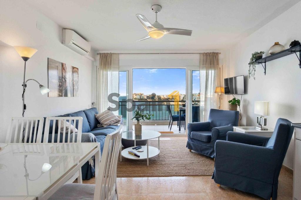 Torrevieja Los locos Beach Luz de mar, Apartment with sea views
