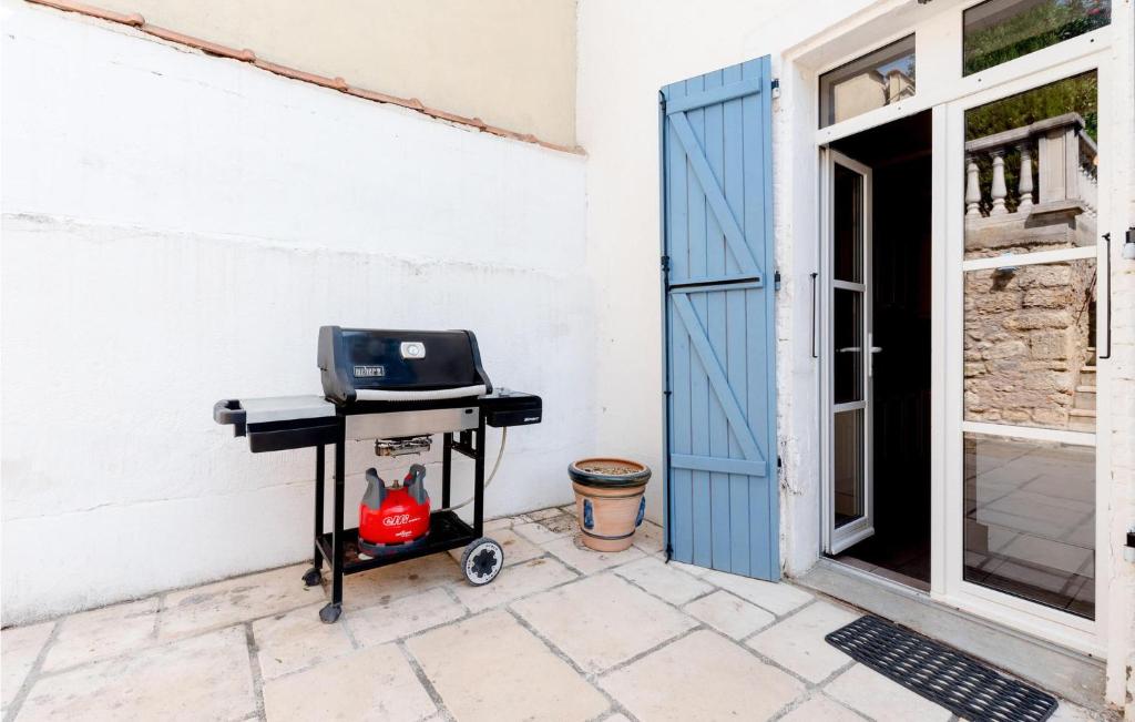 Nice Home In Magalas With 4 Bedrooms, Internet And Outdoor Swimming Pool photo 2