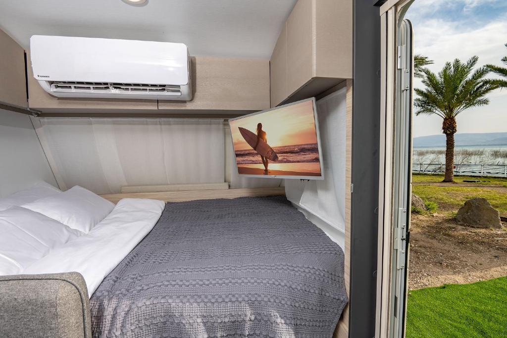Dream Caravan's - קרוואנים מושלמים למשפחות בחוף כורסי בכינרת photo 3