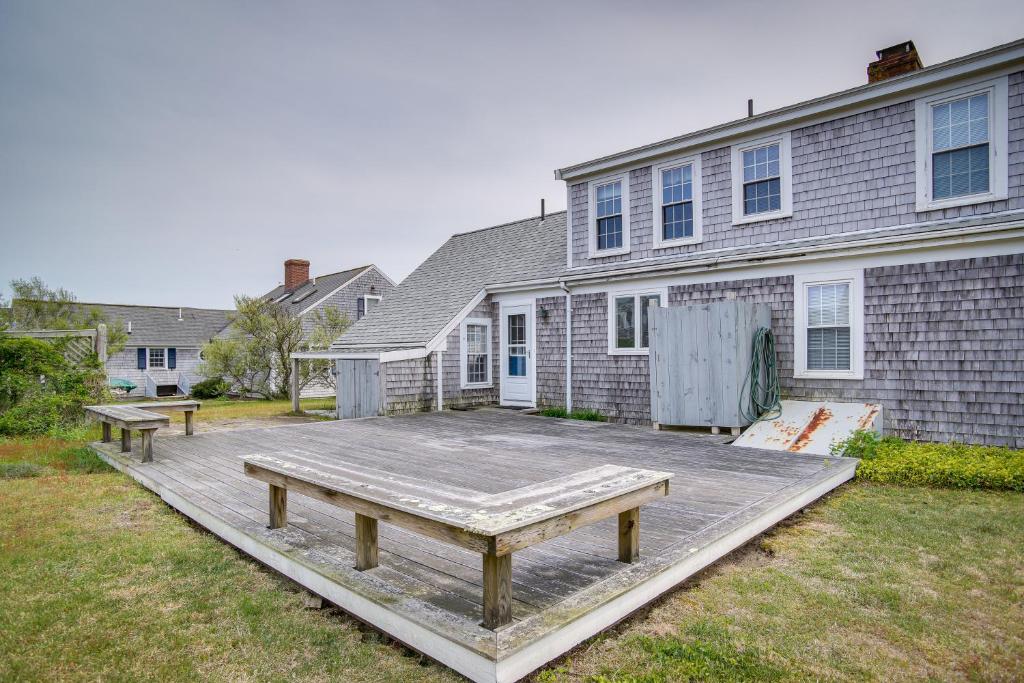 Chatham Home Rental with Sunroom Walk to Beach!