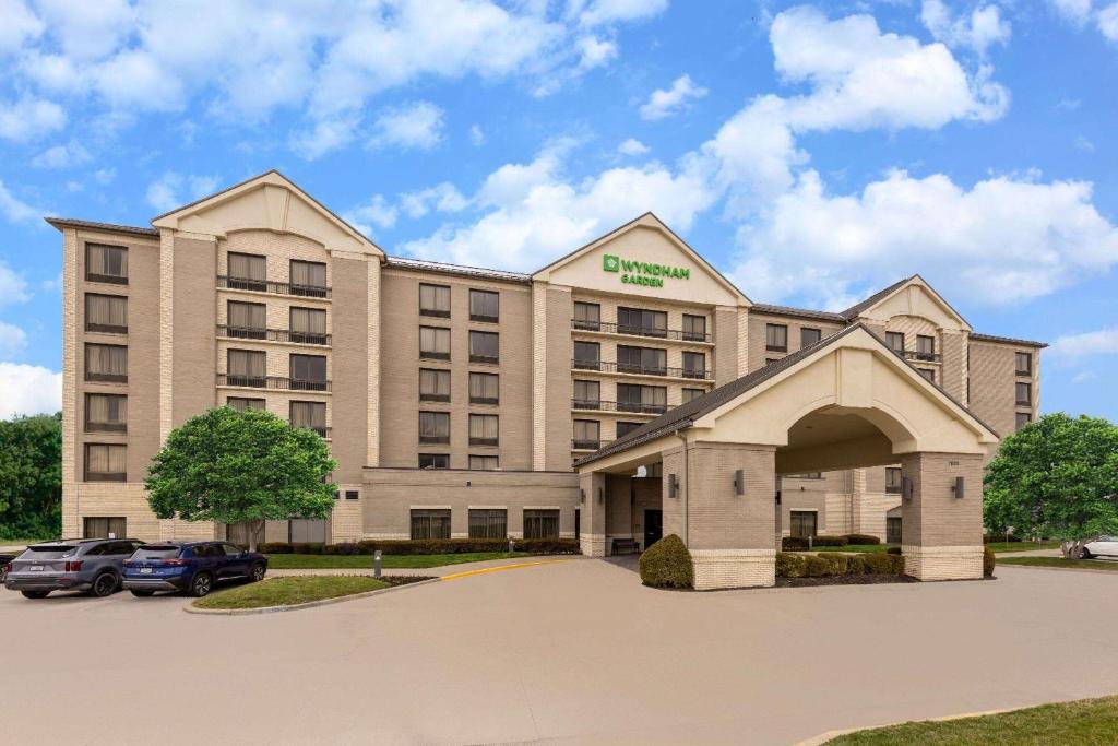 Wyndham Garden Kansas City Airport image