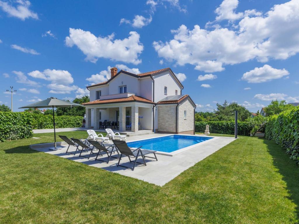 Holiday Home Villa Zirdum by Interhome