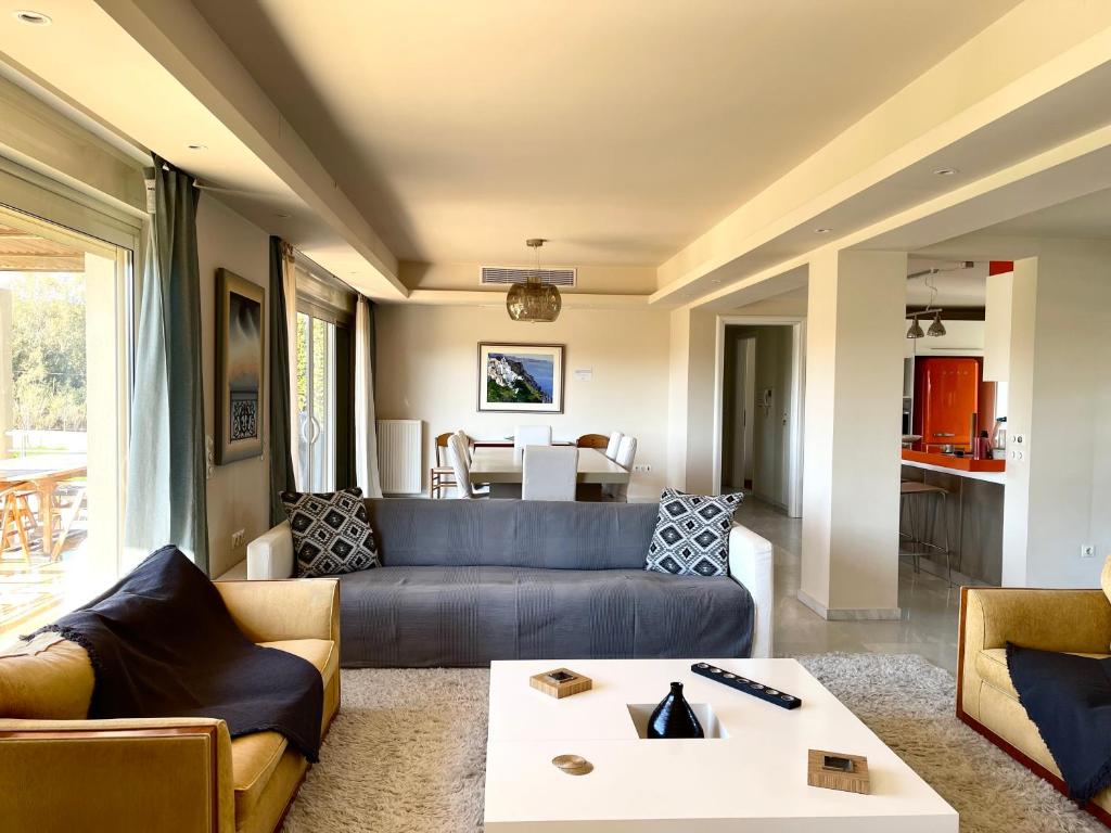Legrena Beach Villa photo 3
