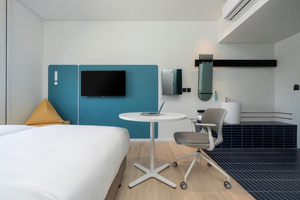GO Hotel Chonburi at Central Chonburi - Tap to explore photos