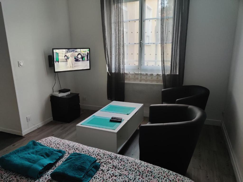 Studio Bis Proche centre ville et Canal à Montargis photo 1