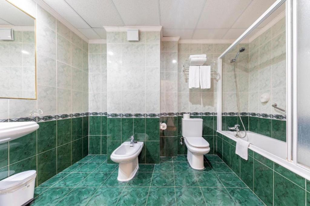 Lovely Port Europa One Bedroom Apartment sleeps 2 adults 2 children photo 1