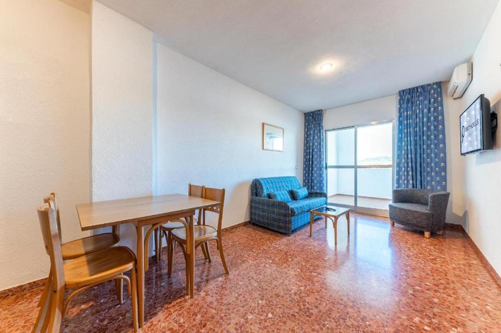 Lovely Port Europa One Bedroom Apartment sleeps 2 adults 2 children photo 2