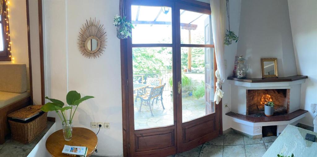 Artemisia House photo 2