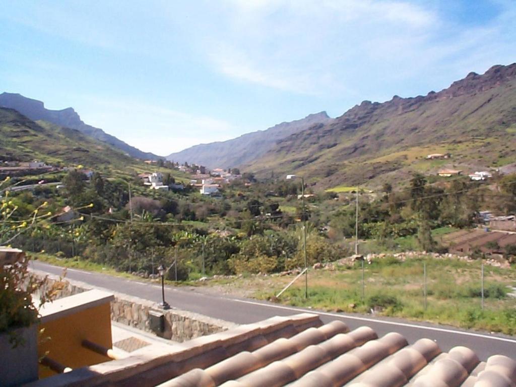 Spacious House In Mogan photo 2