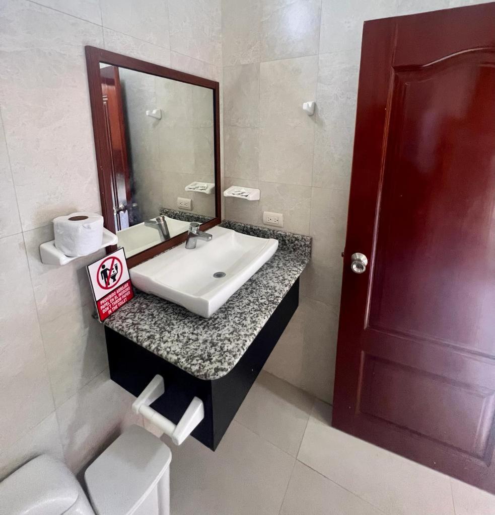 Hostal Villamil photo 3
