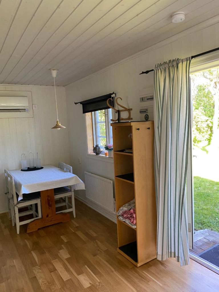 Gårdshus i lummig trädgård Klintehamn photo 3