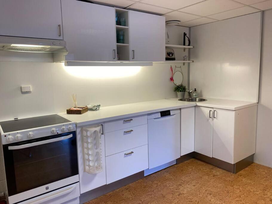 Single room with shared spaces photo 2