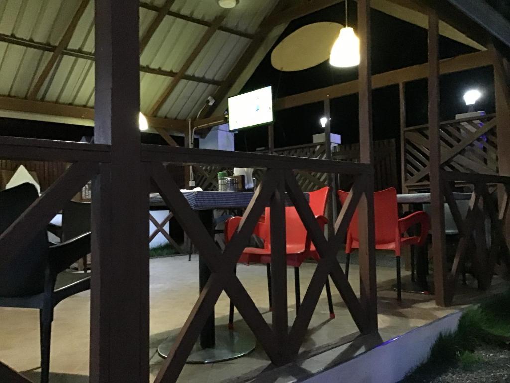 Ezime Guesthouse And Pizzeria photo 4