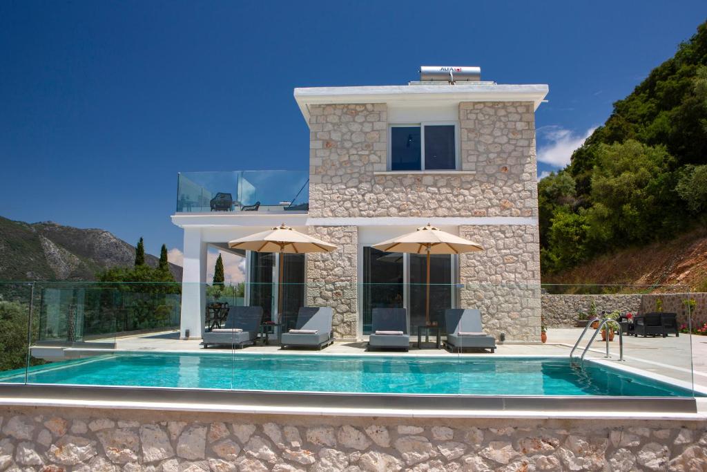 MAJESTIC VILLAS photo 3