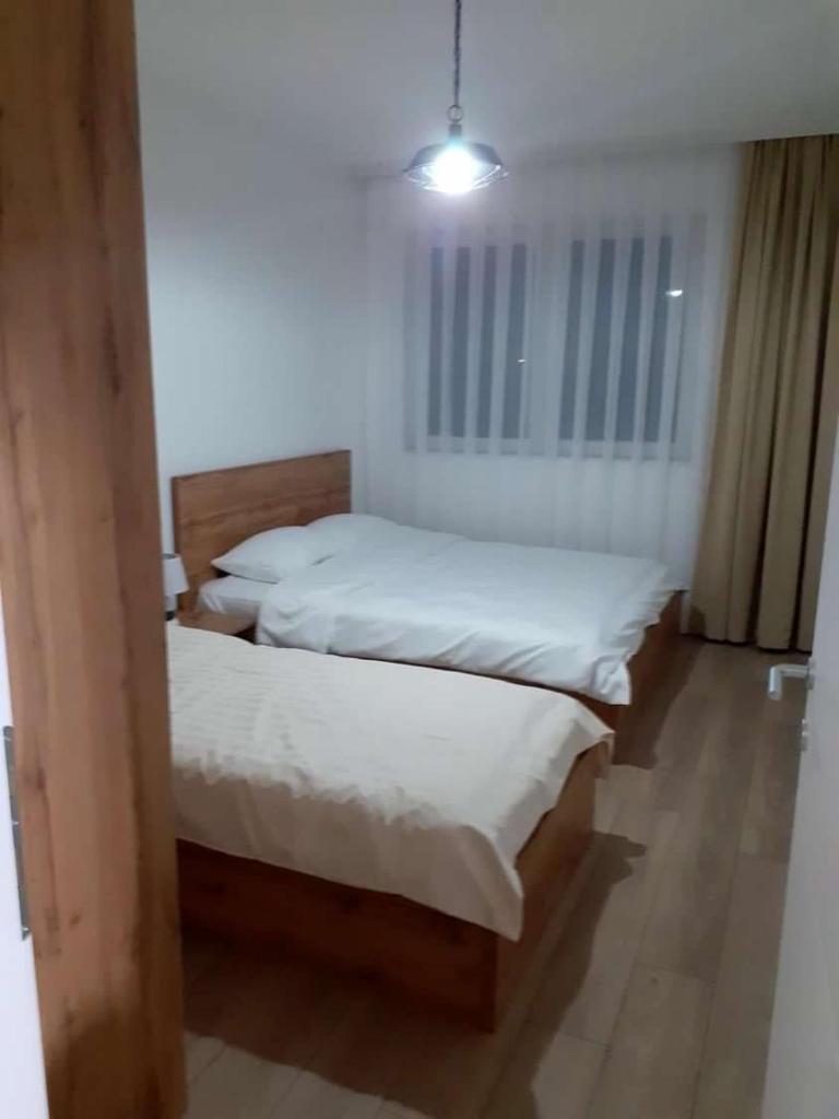 Banesa ne qender te Pejes photo 2