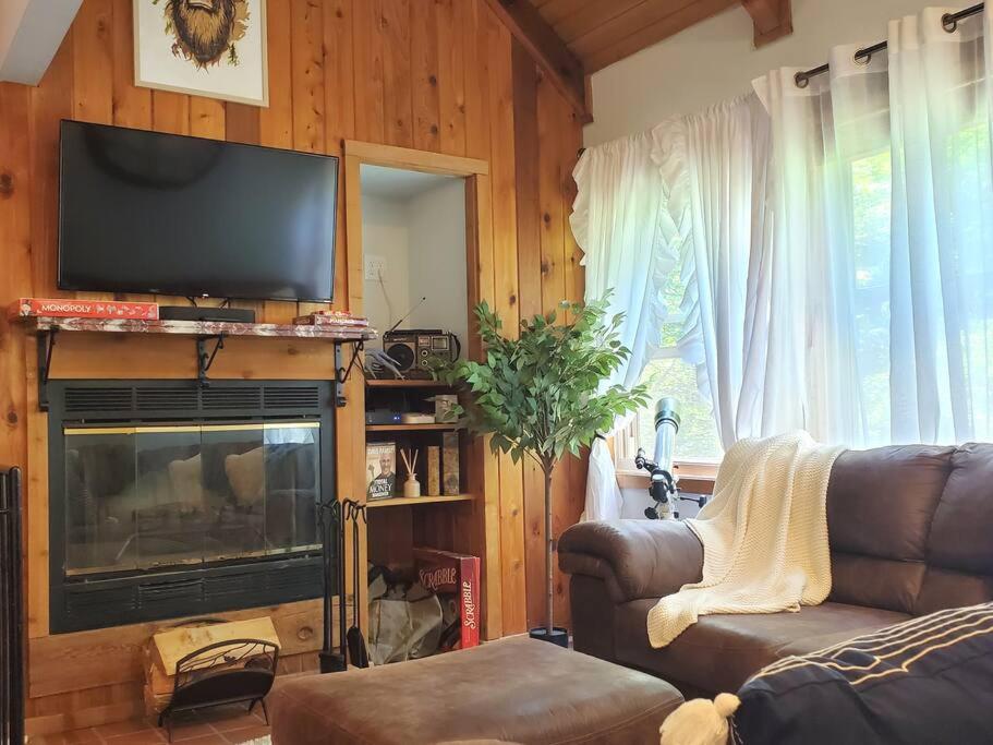 Bigfoot Bungalow - Lake acces & near Bryce Resort photo 4