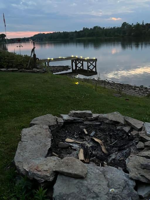 Gather-on-Trent, Your Private Waterfront Luxury Resort in Trent Hills photo 4