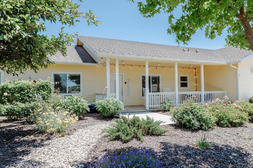 Paso Robles Pinot Paradise SLEEPS 10 photo 1