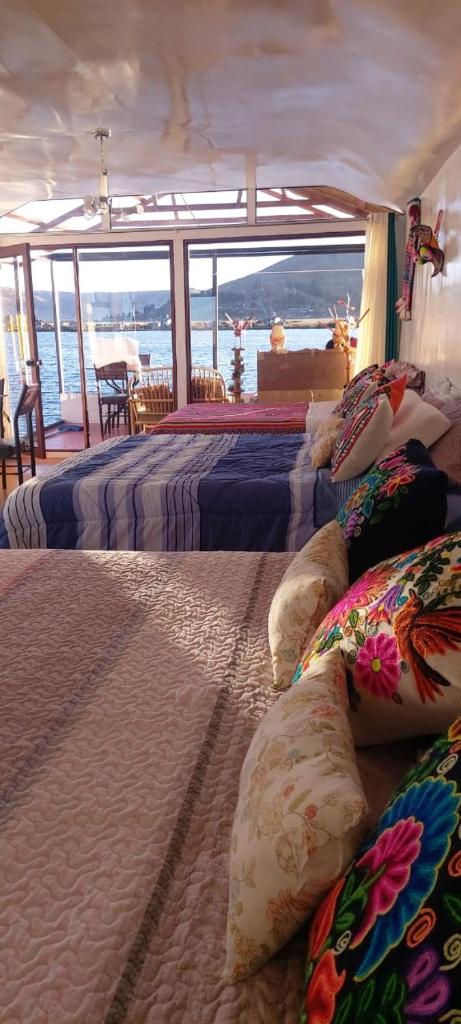 Uros TITIKAKA the Best lodge photo 1