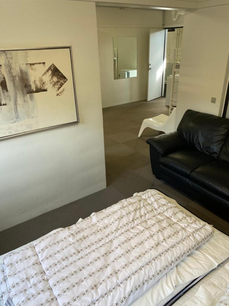 Family rooms in the center photo 3