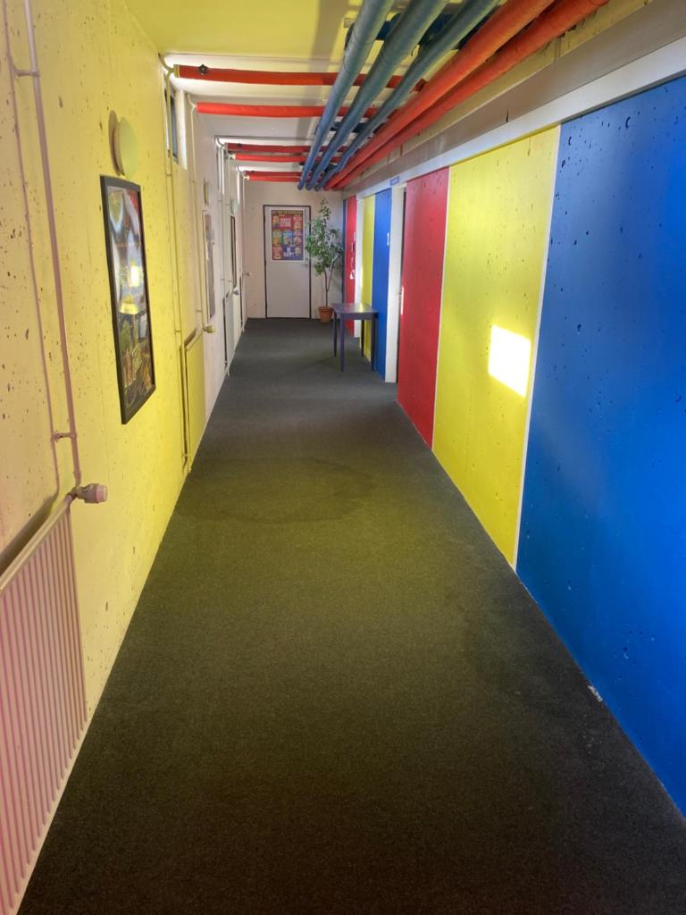 Family rooms in the center photo 1
