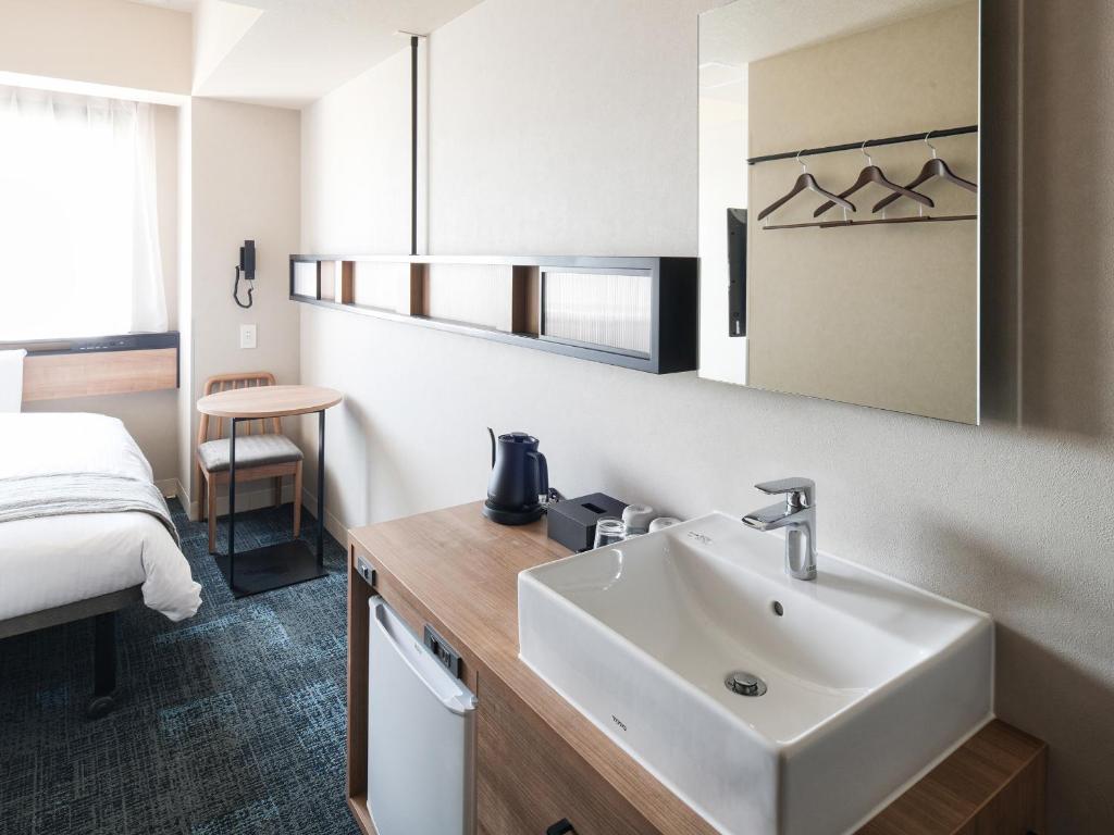 REF Kansai Airport by VESSEL HOTELS Room Type - Double Room with Shower