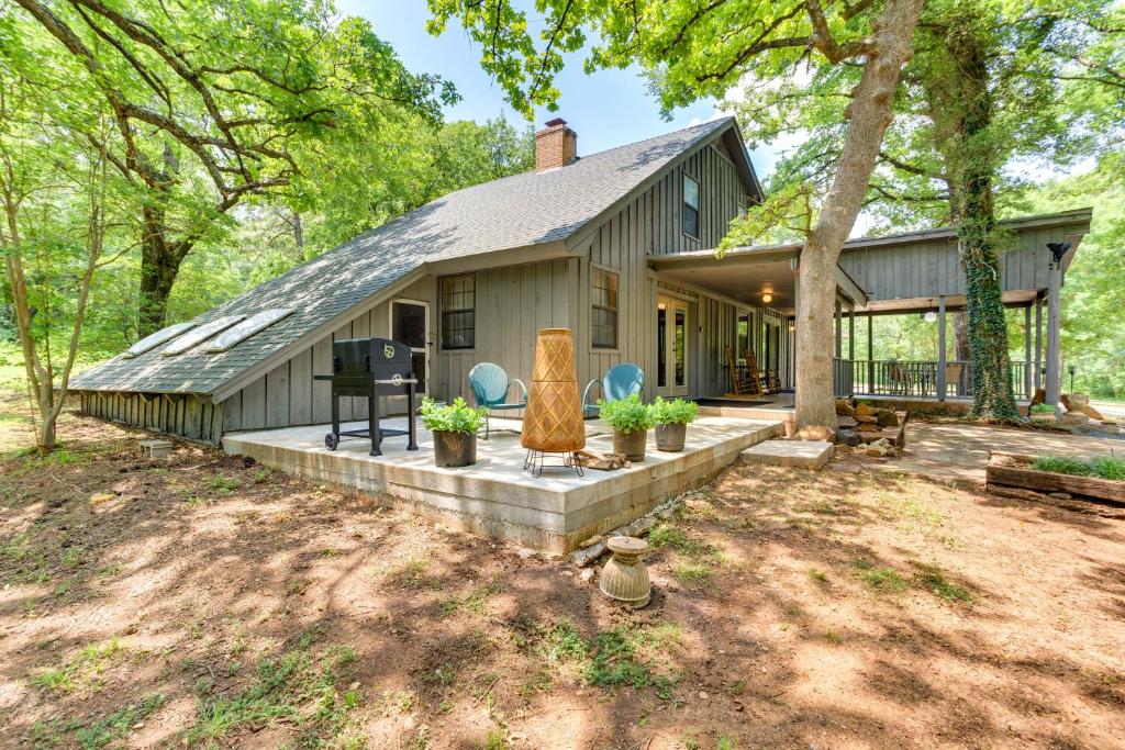 Cozy Oklahoma Retreat with Patio, Fire Pit and Grill! photo 1