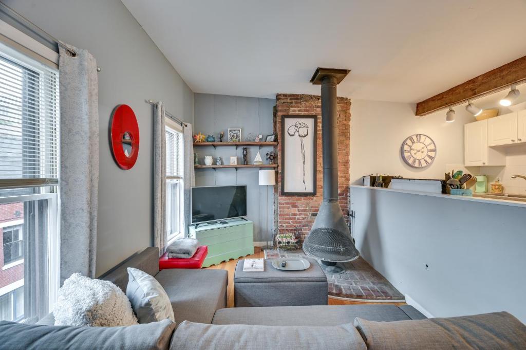 Cozy Boston Vacation Rental with Rooftop Deck! photo 3