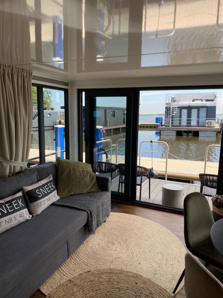 SeaYou House boat