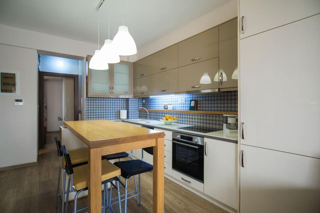 Modern, Stylish Maisonette photo 1