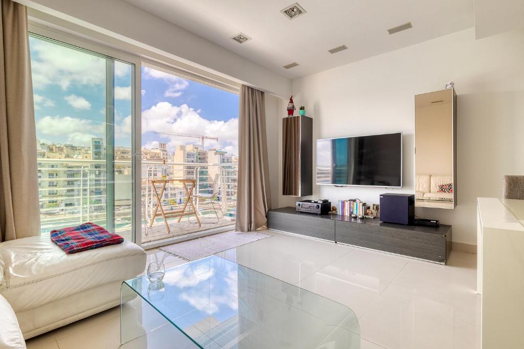 Exquisite Seafront Apart in Spinola Bay St Julians photo 2