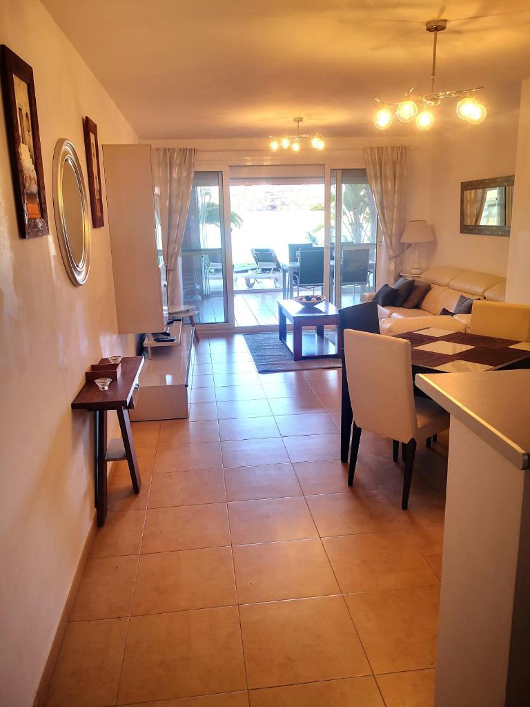 Extended frontline ground floor apartment photo 2
