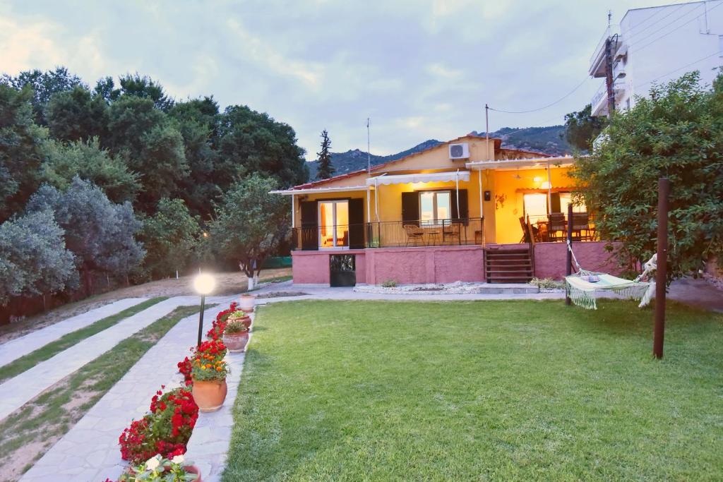 Xenophon House photo 3