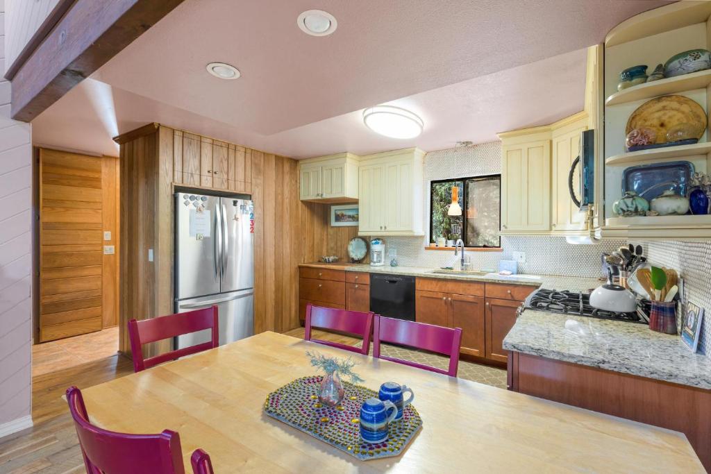 Overlook House photo 3