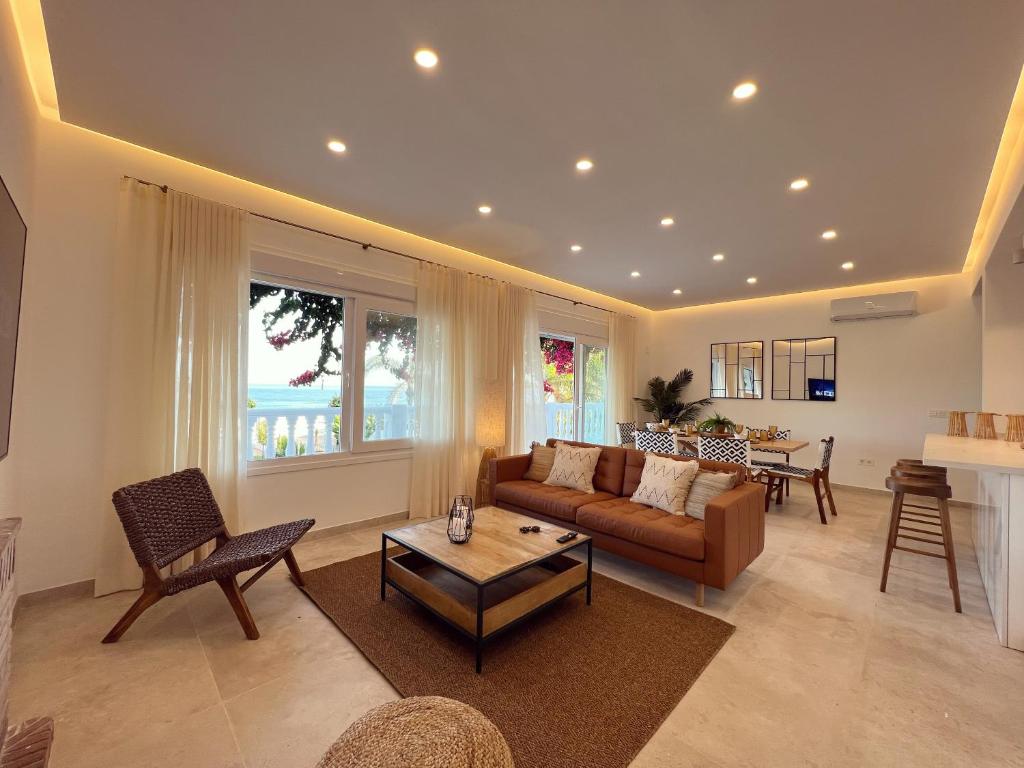 Angeles Beach II by ELE Apartments