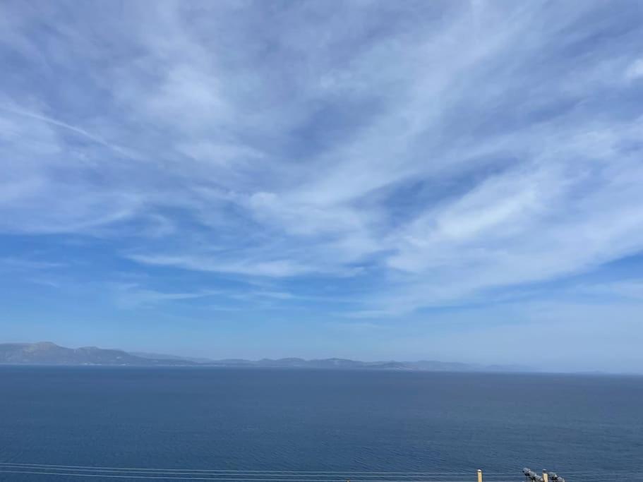 Akoumaros Breeze photo 2