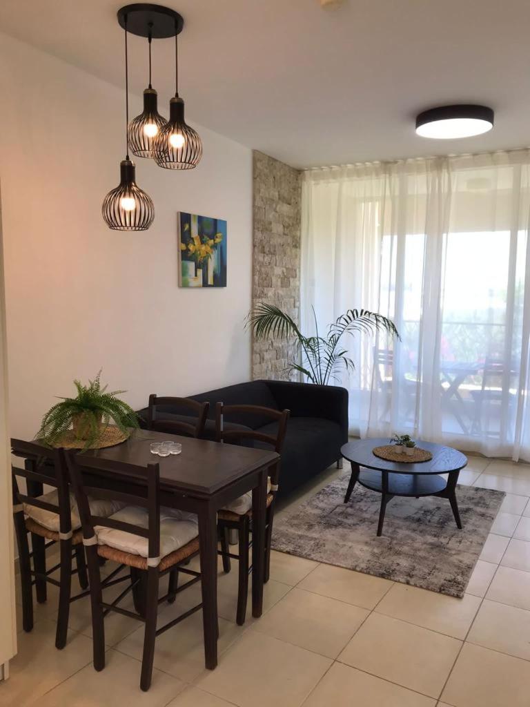 Daissy house - דירה פרטית בנאות גולף