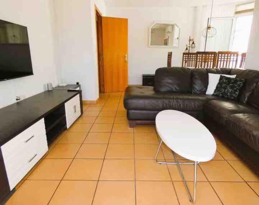 Vibrant central Albir pad photo 1