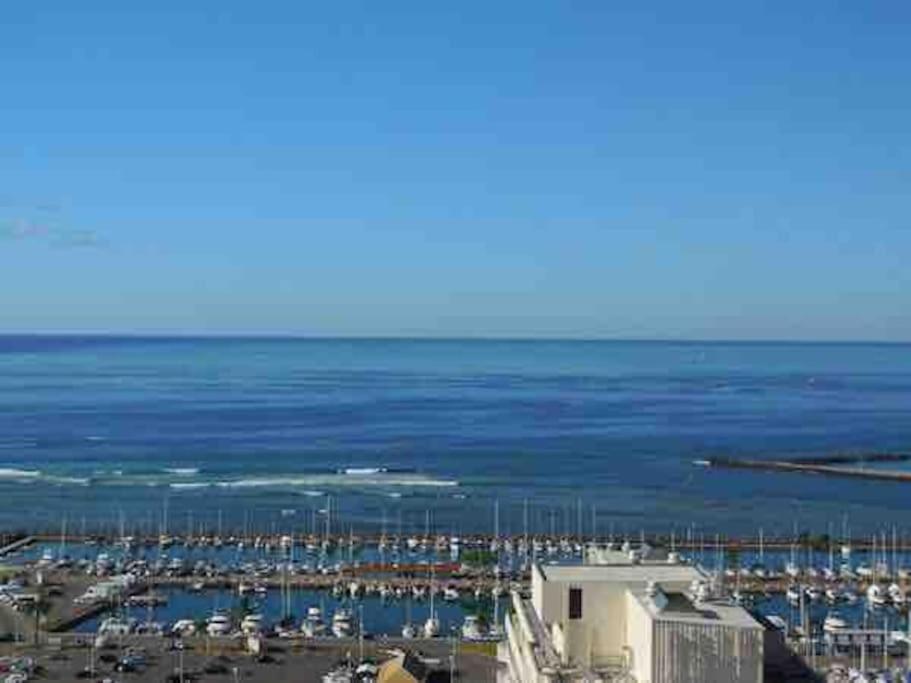 Waikiki Panoramic Ocean View image