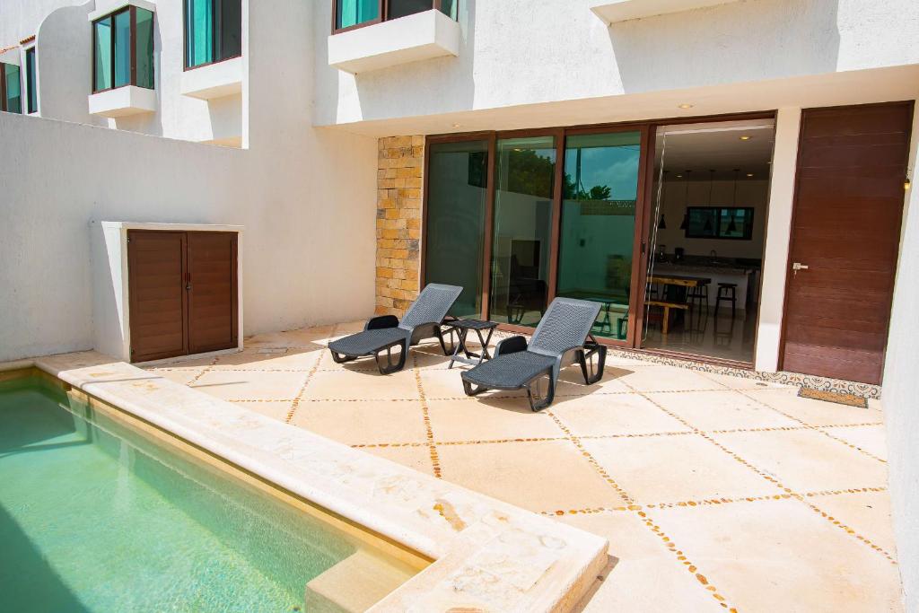 New Modern Villa, PRIVATE pool, high internet speed, 2 blocks from the beach photo 1