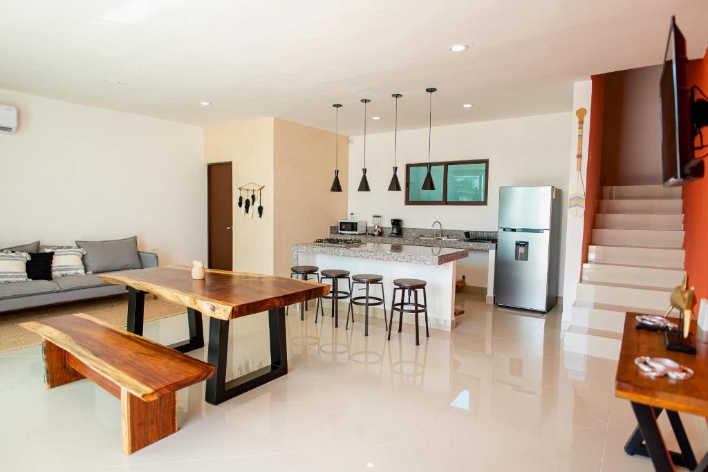New Modern Villa, PRIVATE pool, high internet speed, 2 blocks from the beach photo 4