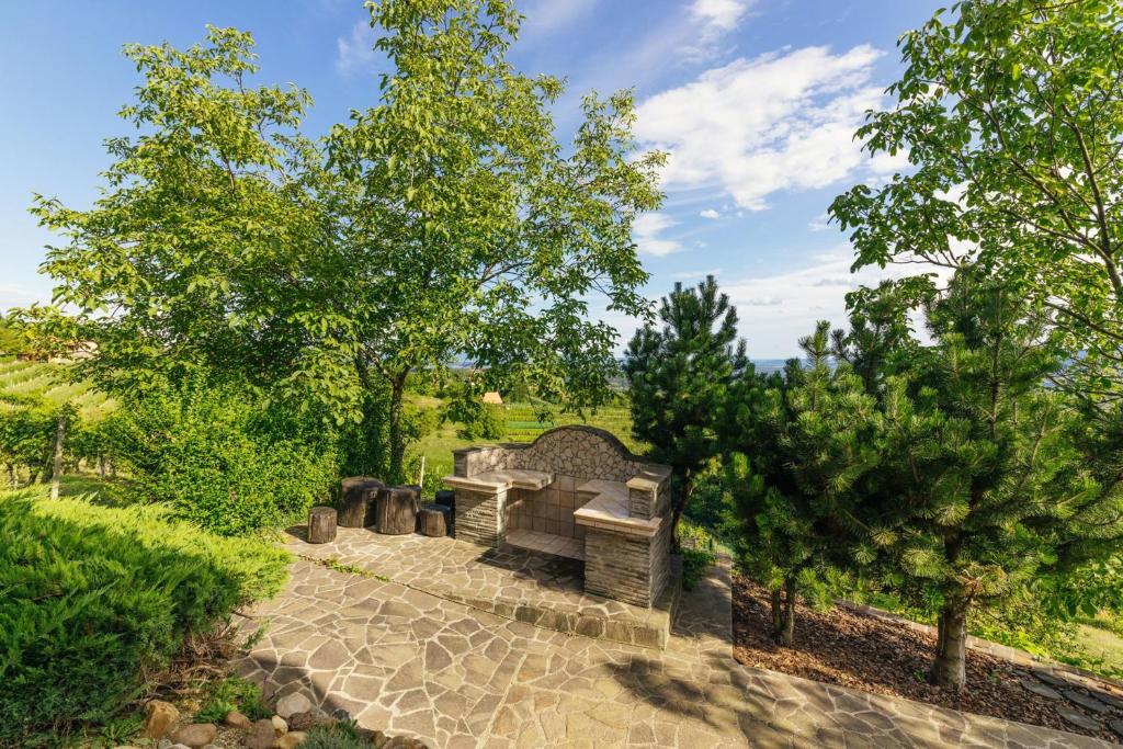 Cosy Hill Home Rucman With a Breathtaking View photo 4