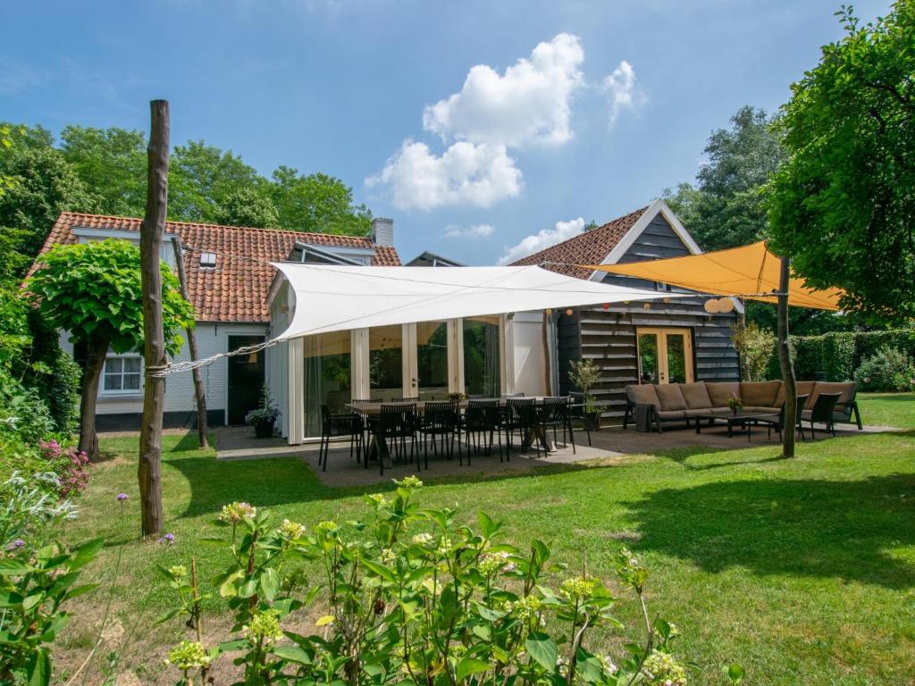 Hemels Helleke photo 1