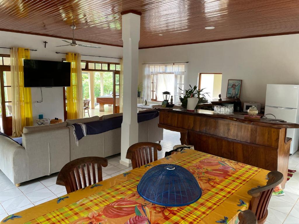 Villa Ura photo 2