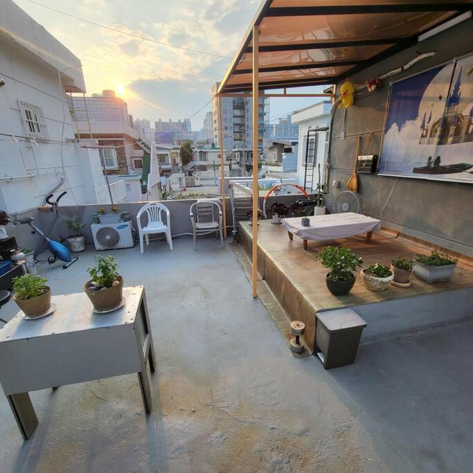 JUN house - Foreign Only photo 2