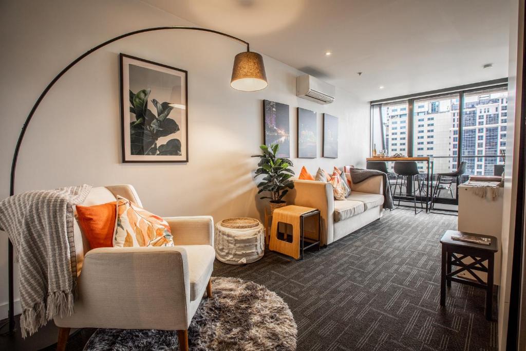 ‘Sunrise on Aura’ Apartment with stunning views. photo 3